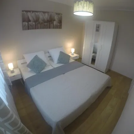 Pod Dzikowcem U Ani *